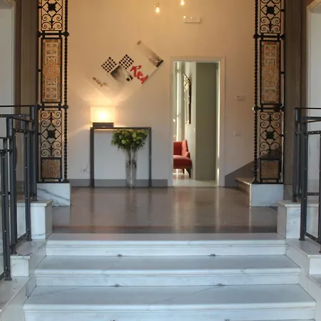 In Lucrezia לוקה
